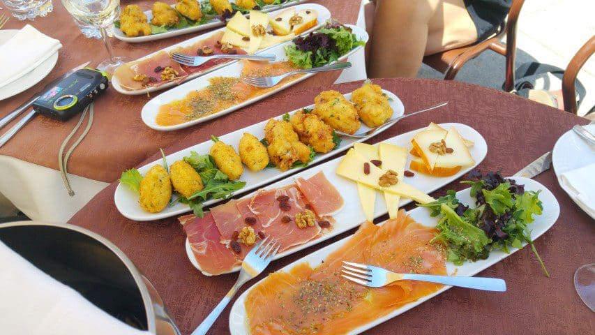 Fish Fixe restaurant Porto Portugal